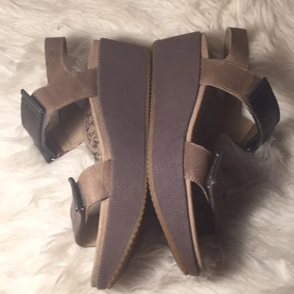Aetrex nwot platform